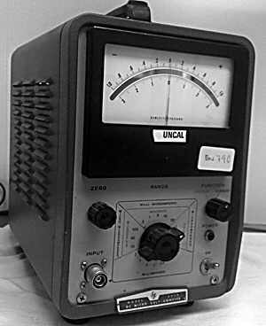 R&ouml;rvoltmeter